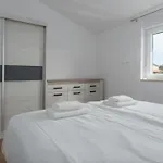 Alcove With Breathtaking Sea View And Private Pool Brtonigla