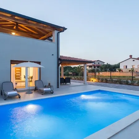 Alcove With Breathtaking Sea View And Private Pool Vila *