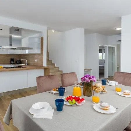 Vila Alcove With Breathtaking Sea View And Private Pool