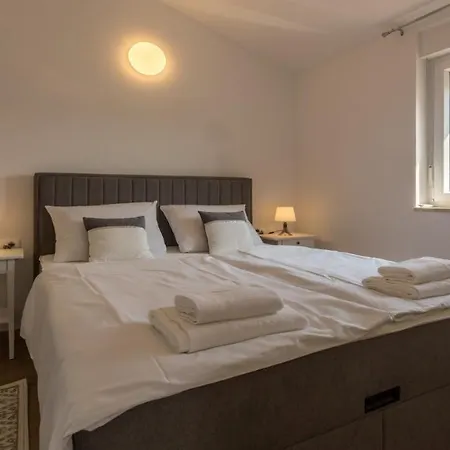 Alcove With Breathtaking Sea View And Private Pool * Brtonigla